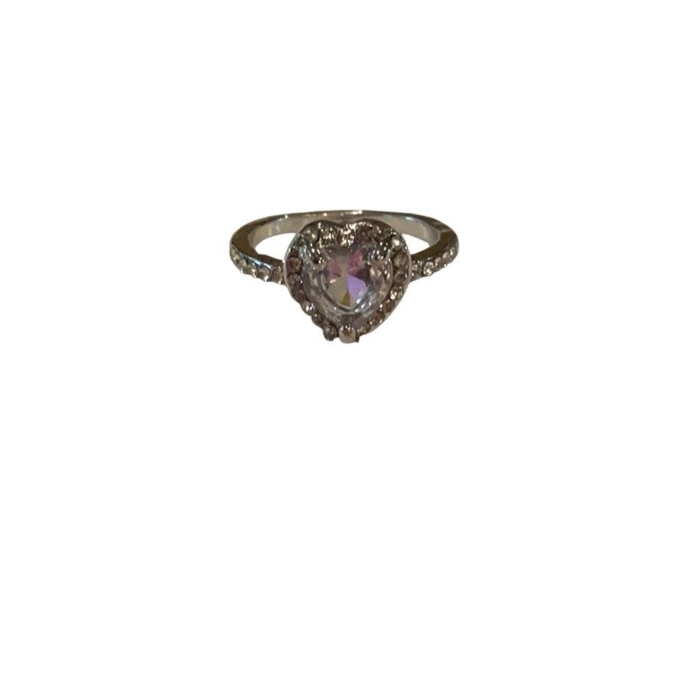 Beautiful Heart Ring - Picture 2 of 5